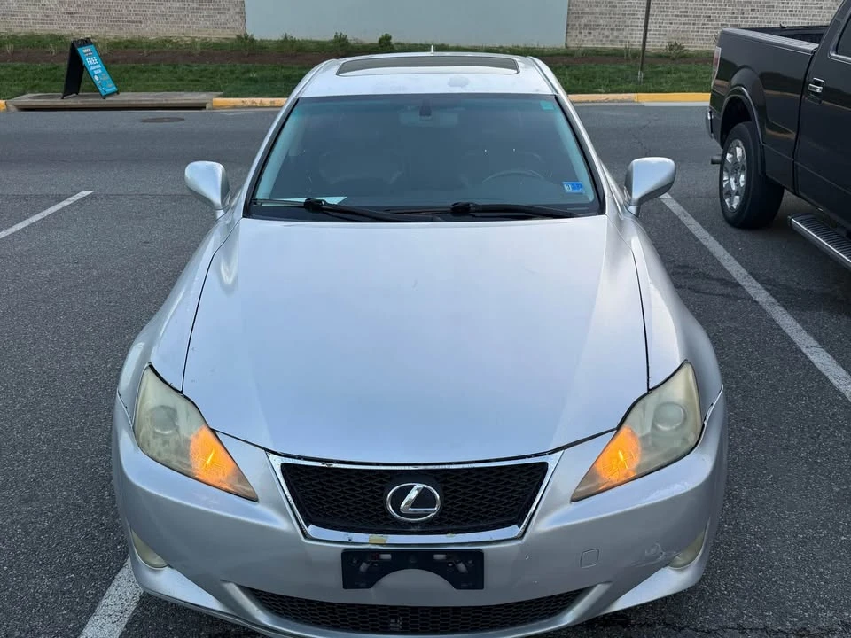 2007 Lexus IS 2nd Gen - Image 4 of 17