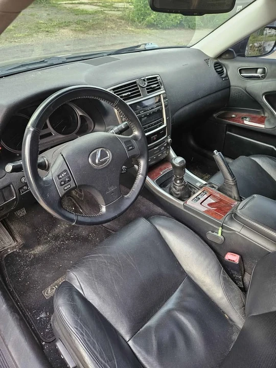 2007 Lexus IS 2nd Gen - Image 5 of 9