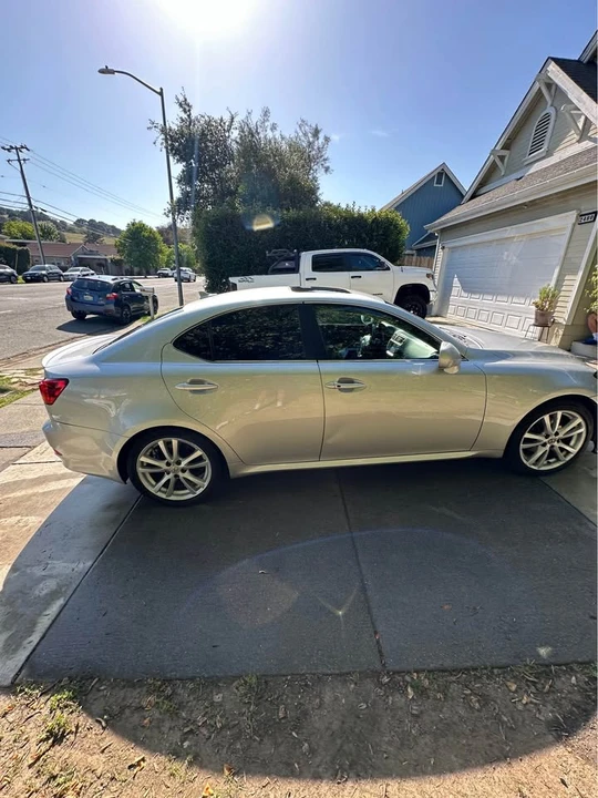 2007 Lexus IS 2nd Gen - Image 5 of 7