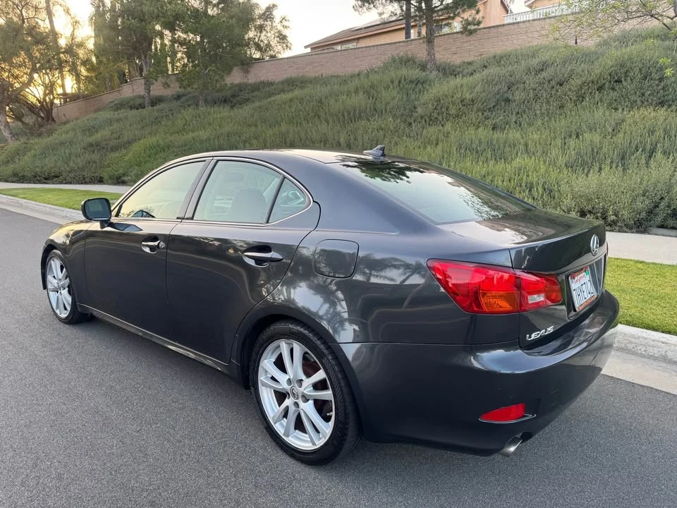 2007 Lexus IS 2nd Gen - Image 4 of 15