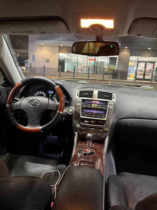 2007 Lexus IS 2nd Gen - Image 2 of 10