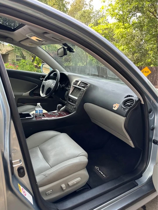 2007 Lexus IS 2nd Gen - Image 15 of 20