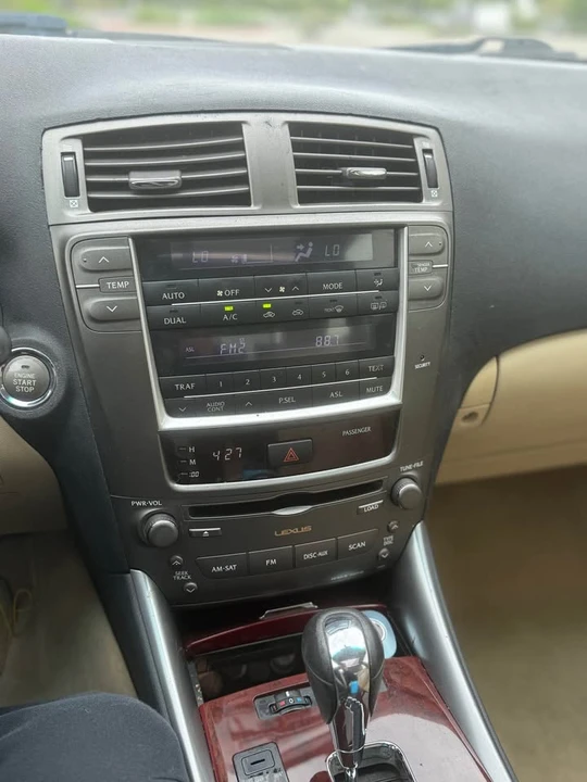 2007 Lexus IS 2nd Gen - Image 10 of 15