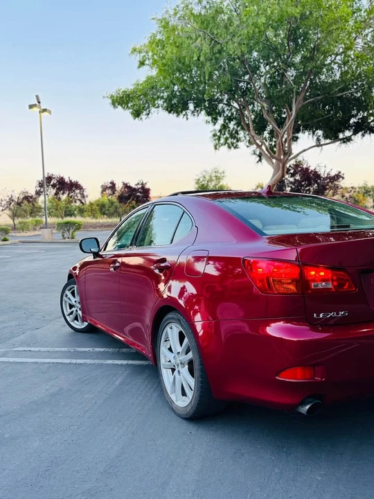 2007 Lexus IS 2nd Gen - Image 4 of 15