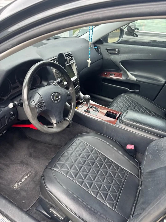 2007 Lexus IS 2nd Gen - Image 5 of 7
