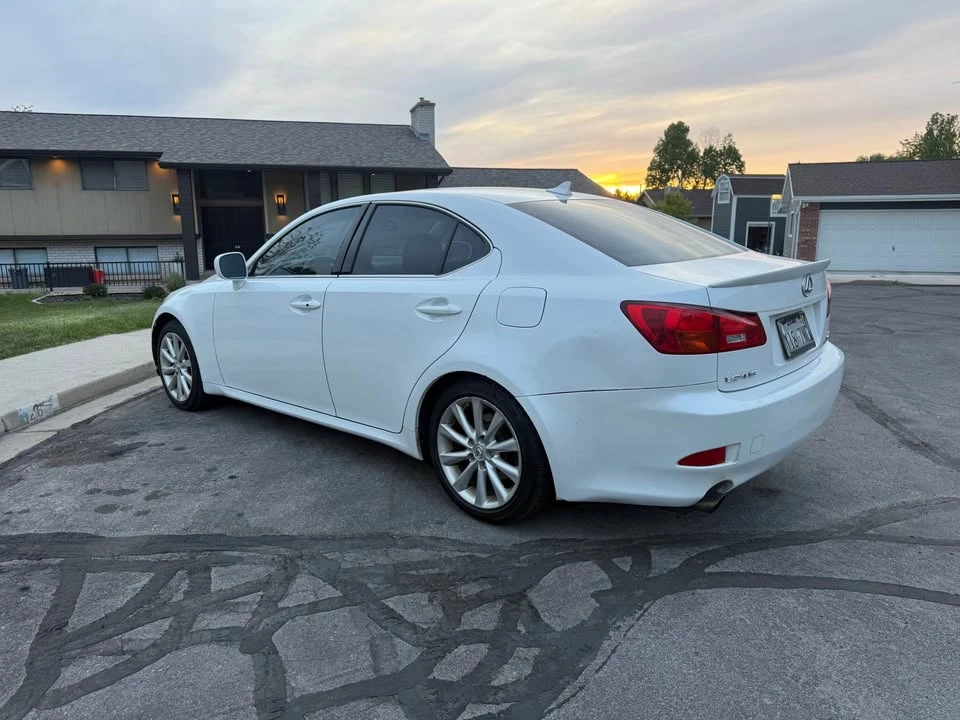 2007 Lexus IS 2nd Gen - Image 5 of 19