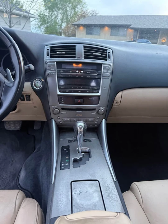 2007 Lexus IS 2nd Gen - Image 12 of 19