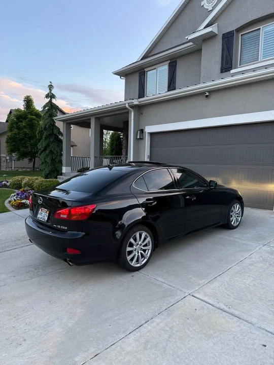 2007 Lexus IS 2nd Gen - Image 3 of 8