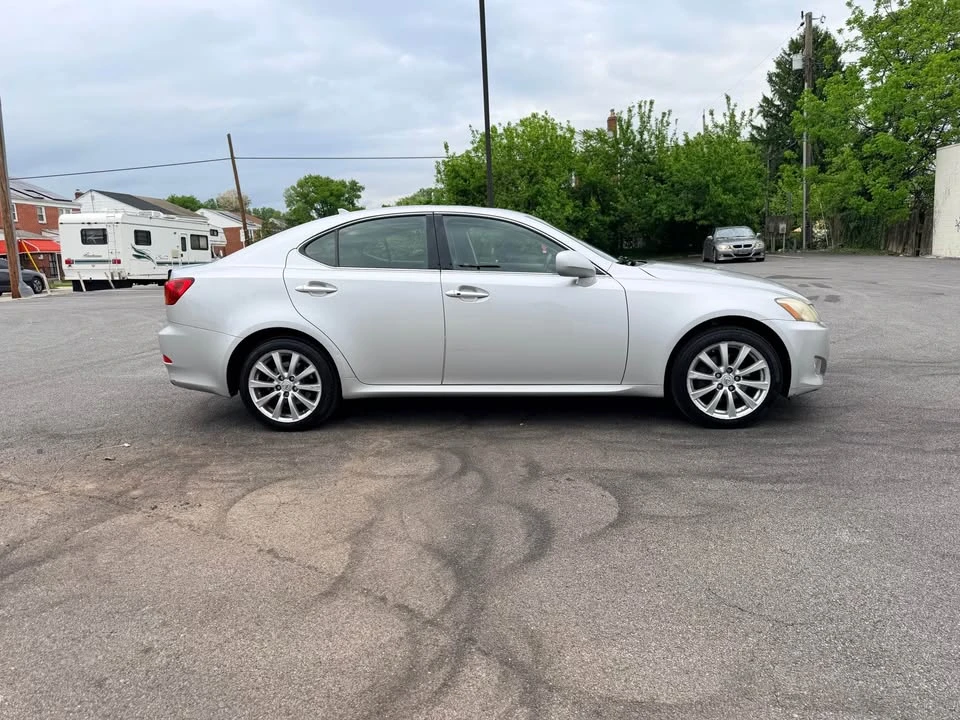 2007 Lexus IS 2nd Gen - Image 4 of 12