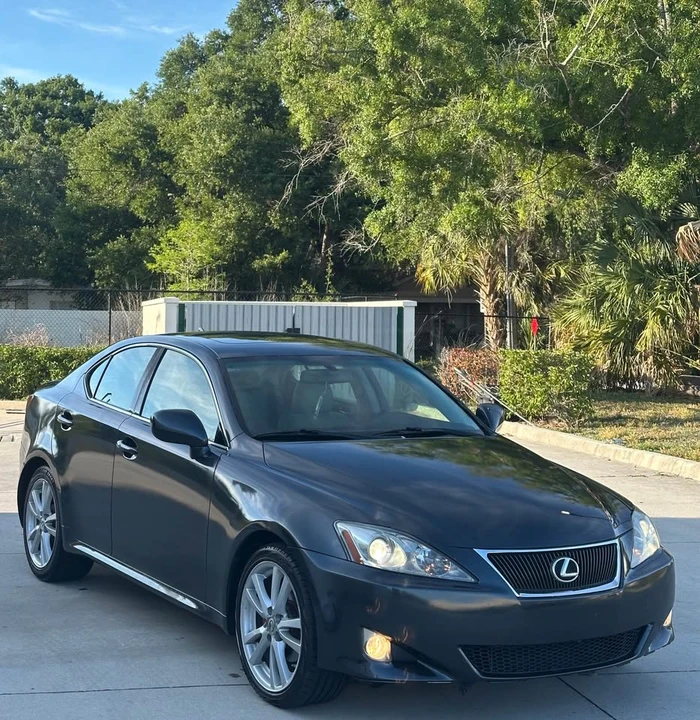 2007 Lexus IS 2nd Gen - Image 4 of 16