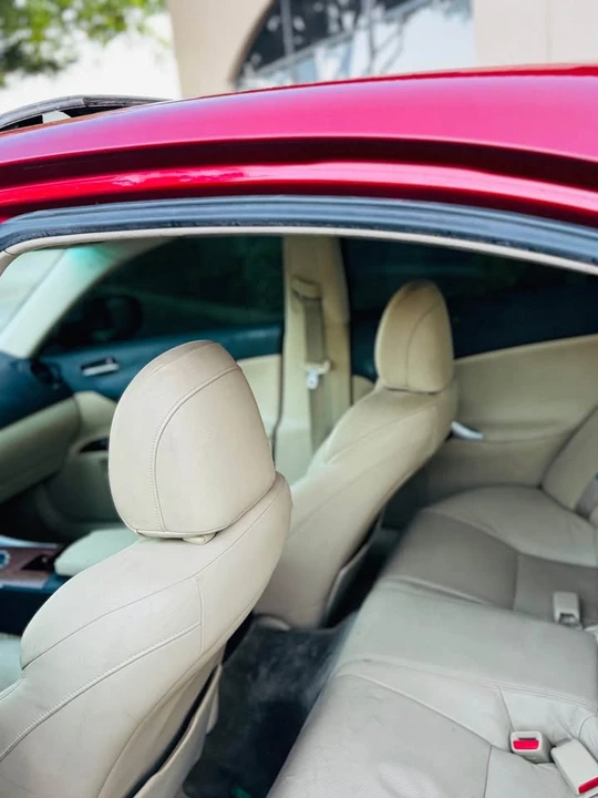 2007 Lexus IS 2nd Gen - Image 11 of 15
