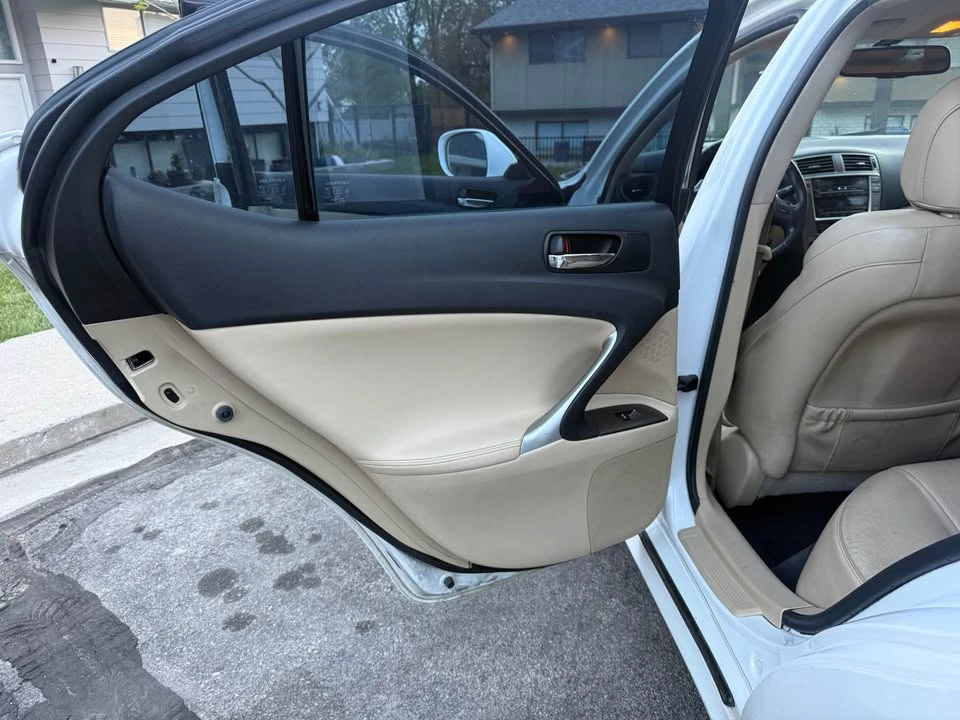 2007 Lexus IS 2nd Gen - Image 15 of 19