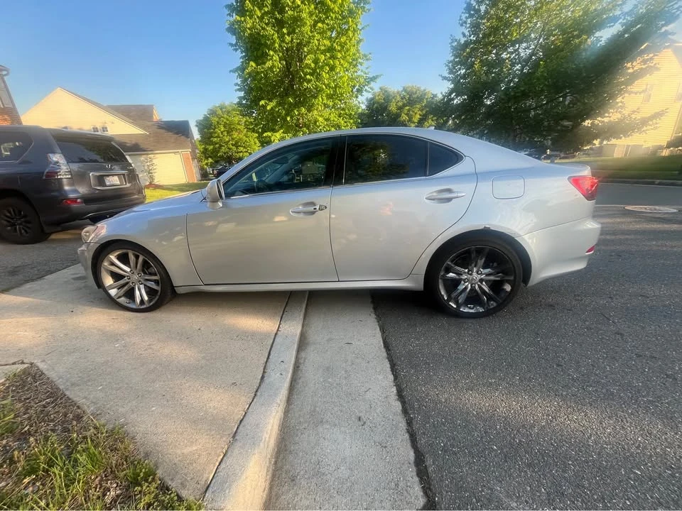 2007 Lexus IS 2nd Gen - Image 4 of 15