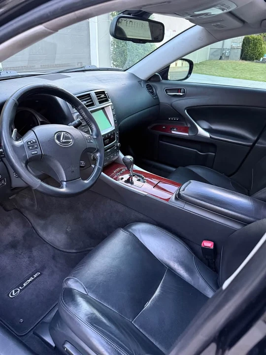 2007 Lexus IS 2nd Gen - Image 4 of 8