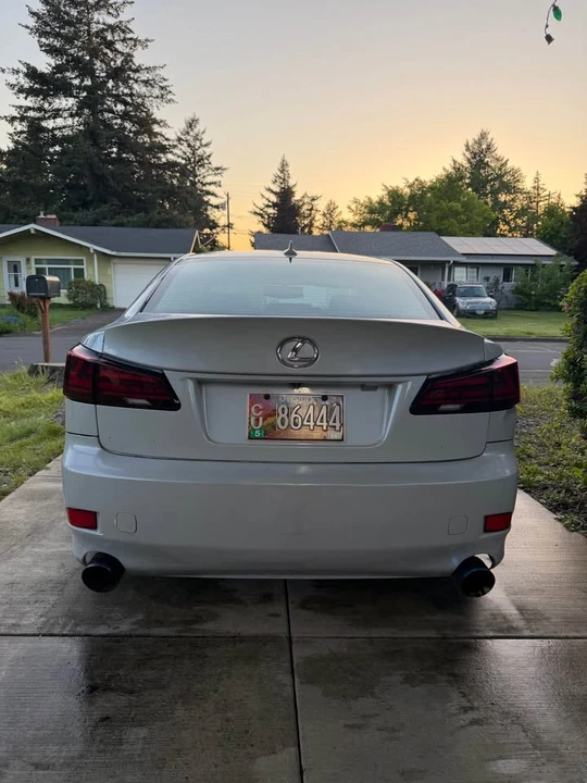 2007 Lexus IS 2nd Gen - Image 3 of 4