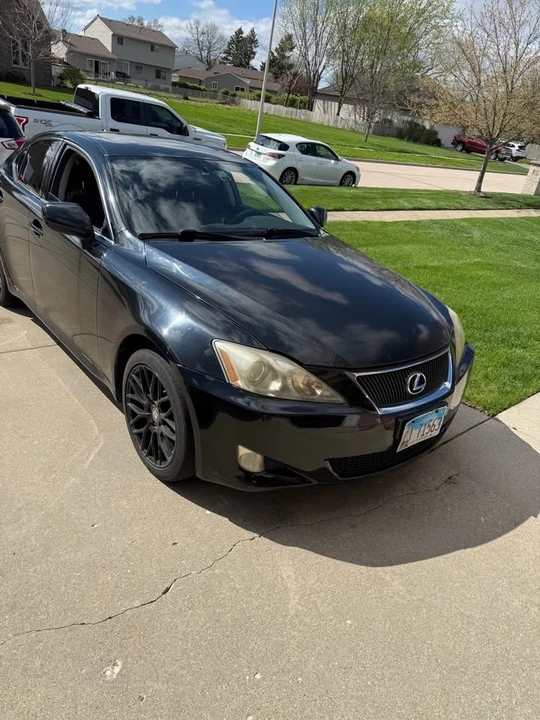 2007 Lexus IS 2nd Gen - Image 3 of 4
