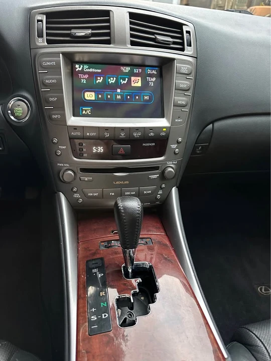 2007 Lexus IS 2nd Gen - Image 16 of 20