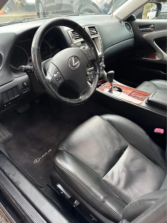 2007 Lexus IS 2nd Gen - Image 15 of 20