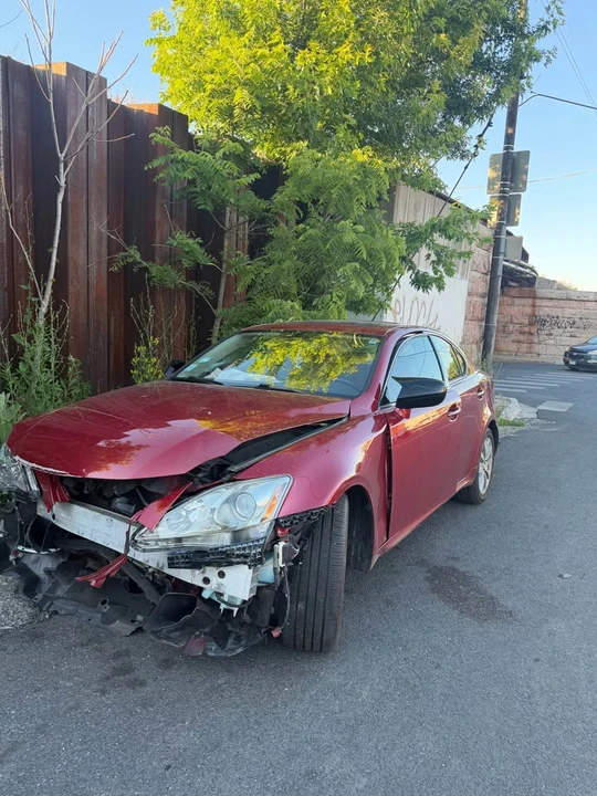2007 Lexus IS 2nd Gen - Image 6 of 10
