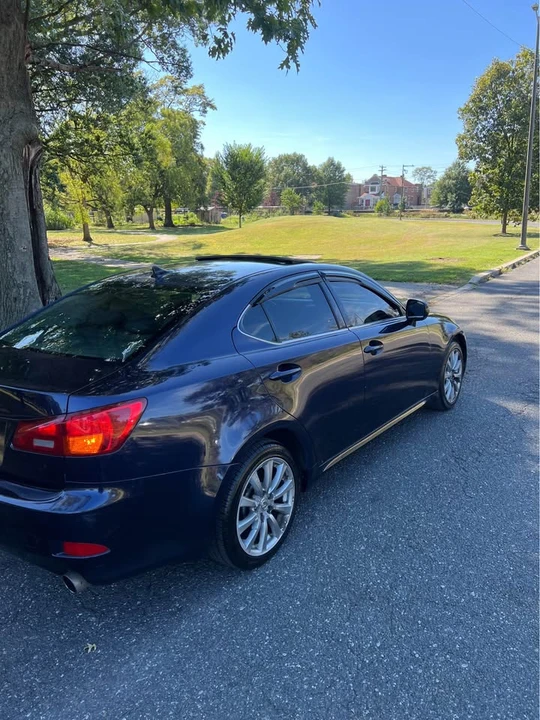 2007 Lexus IS 2nd Gen - Image 9 of 11