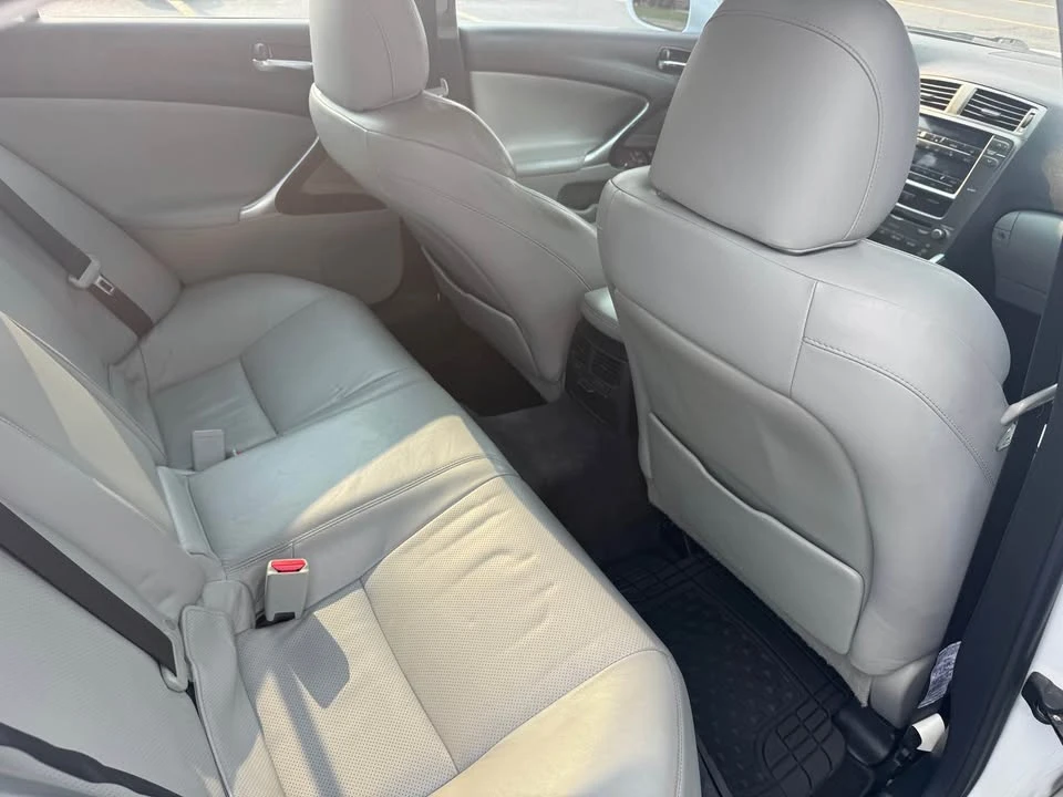 2007 Lexus IS 2nd Gen - Image 11 of 18
