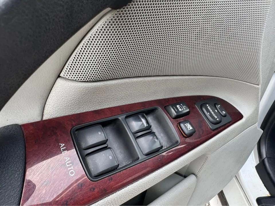 2007 Lexus IS 2nd Gen - Image 15 of 18