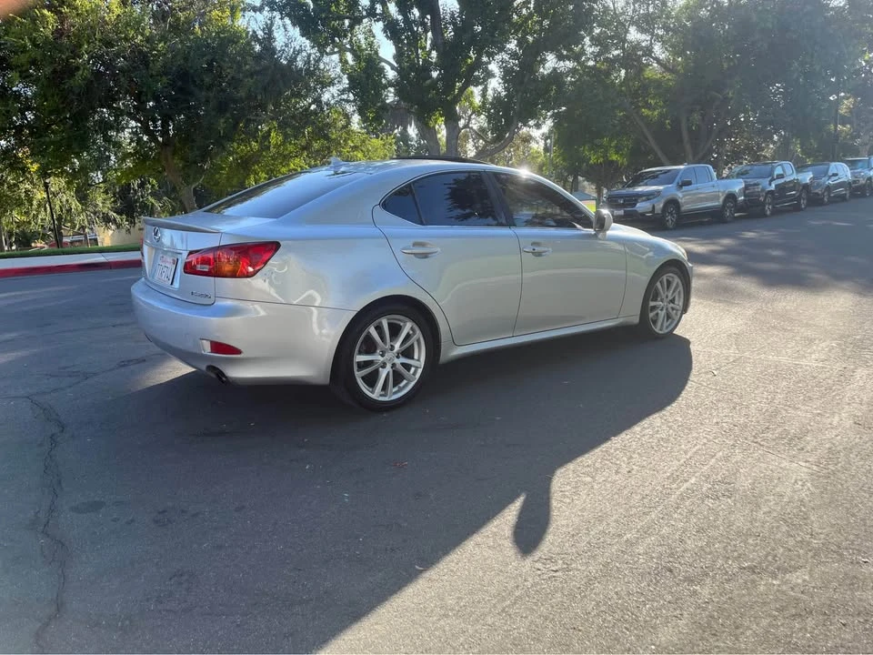 2007 Lexus IS 2nd Gen - Image 5 of 12