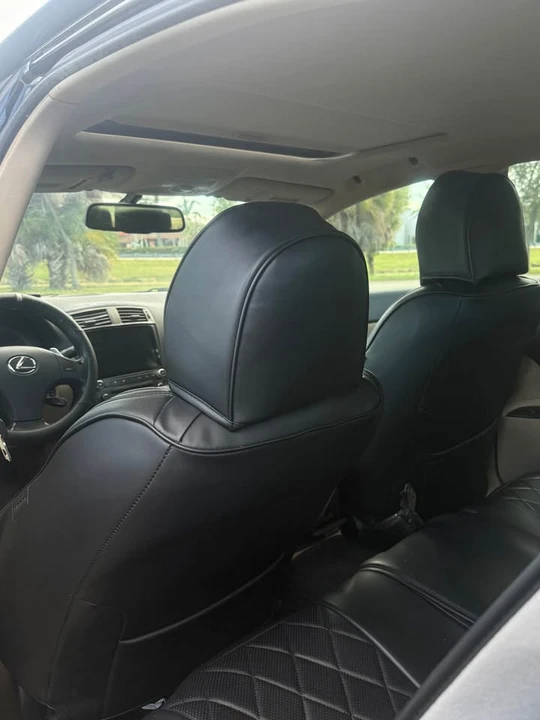 2007 Lexus IS 2nd Gen - Image 4 of 5