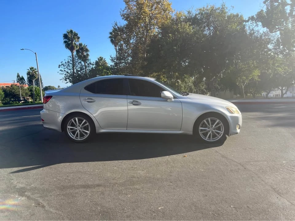 2007 Lexus IS 2nd Gen - Image 4 of 12