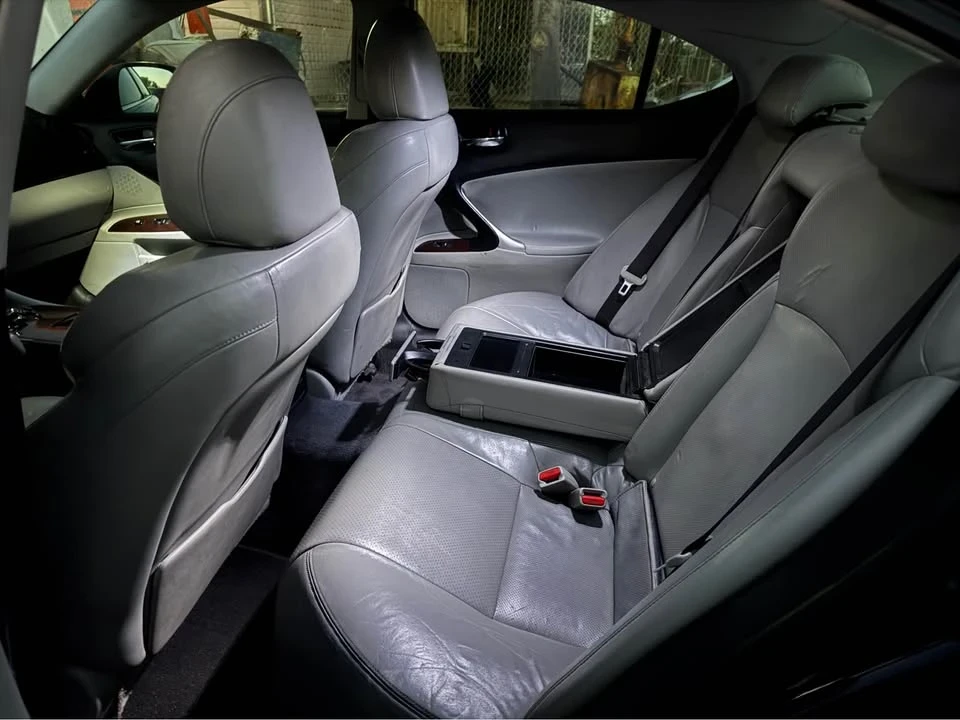 2007 Lexus IS 2nd Gen - Image 4 of 19