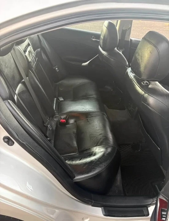 2007 Lexus IS 2nd Gen - Image 11 of 18