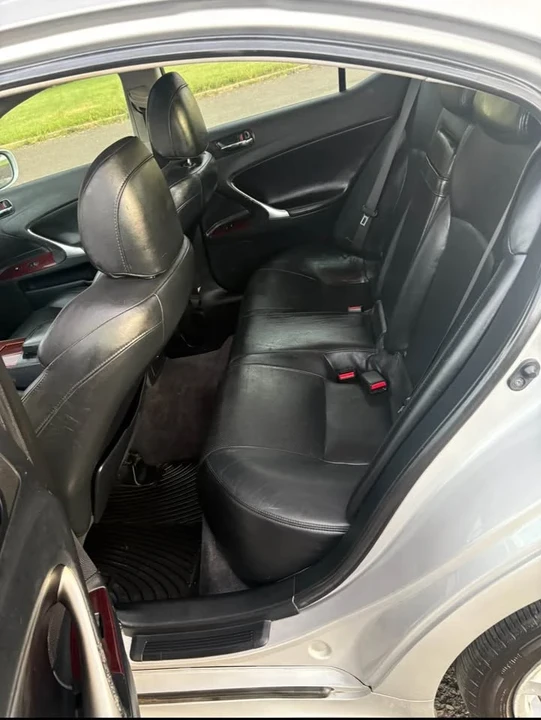 2007 Lexus IS 2nd Gen - Image 9 of 18