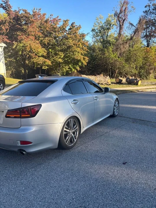 2007 Lexus IS 2nd Gen - Image 5 of 8