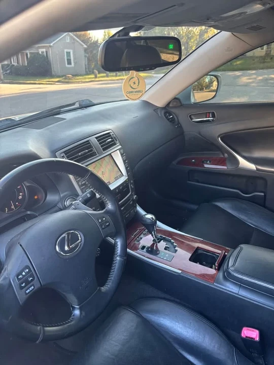 2007 Lexus IS 2nd Gen - Image 4 of 8