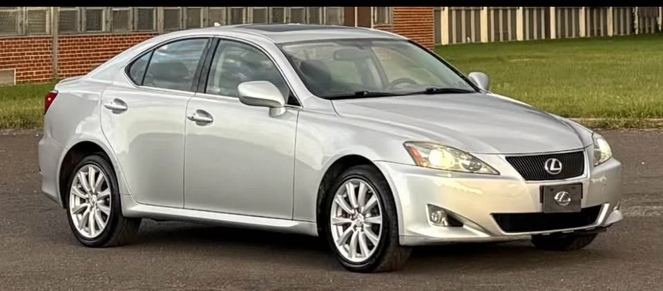 2007 Lexus IS 2nd Gen - Image 4 of 18