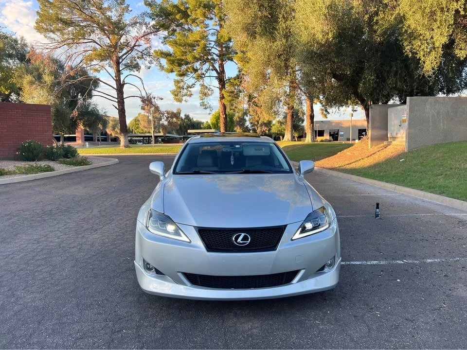 2007 Lexus IS 2nd Gen - Image 11 of 17