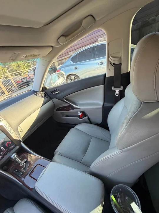 2007 Lexus IS 2nd Gen - Image 11 of 13