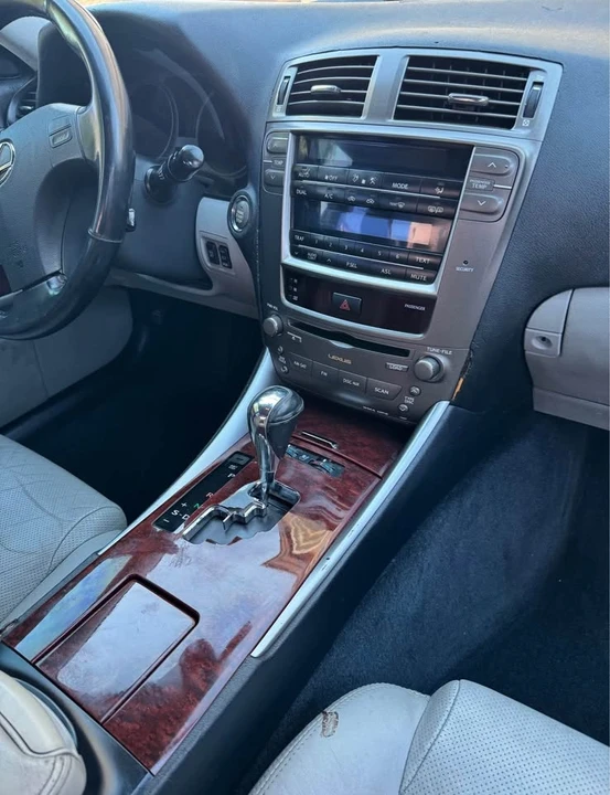 2007 Lexus IS 2nd Gen - Image 7 of 9