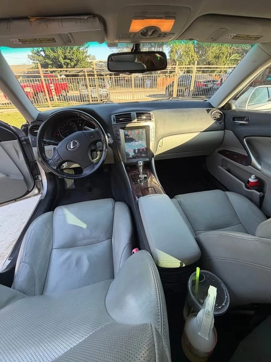 2007 Lexus IS 2nd Gen - Image 10 of 13