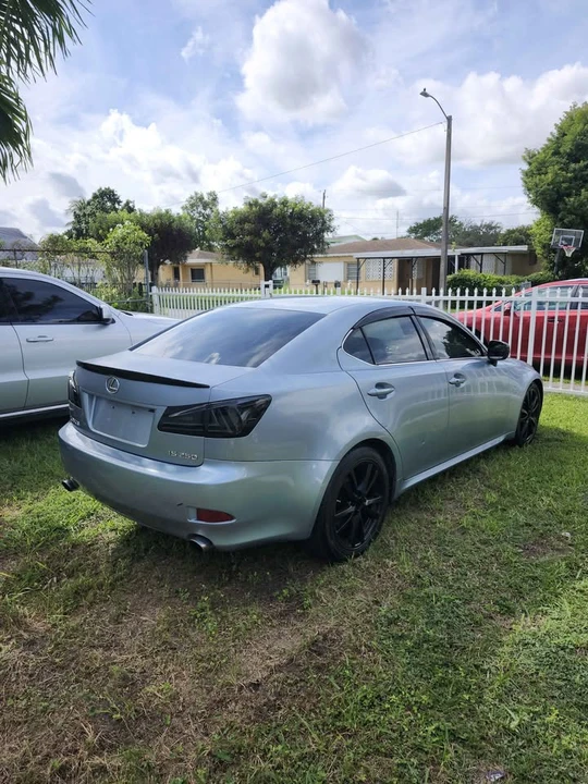 2007 Lexus IS 2nd Gen - Image 4 of 7