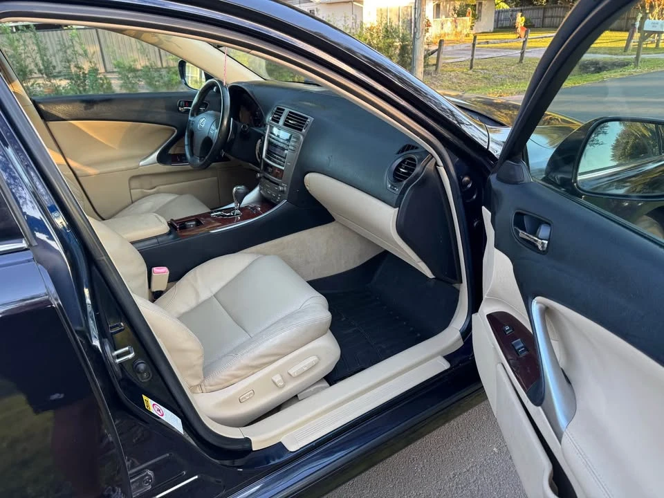 2007 Lexus IS 2nd Gen - Image 9 of 11