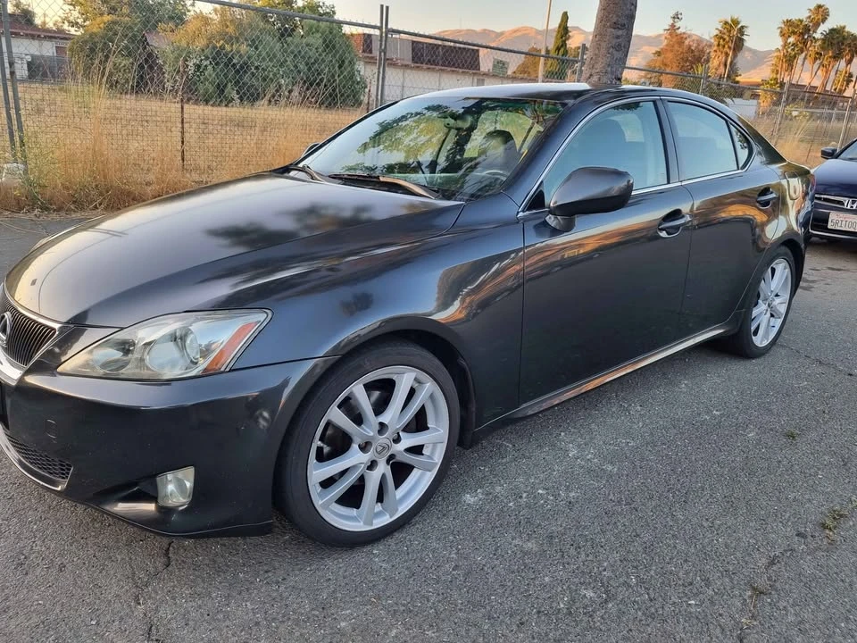 2007 Lexus IS 2nd Gen - Image 3 of 4