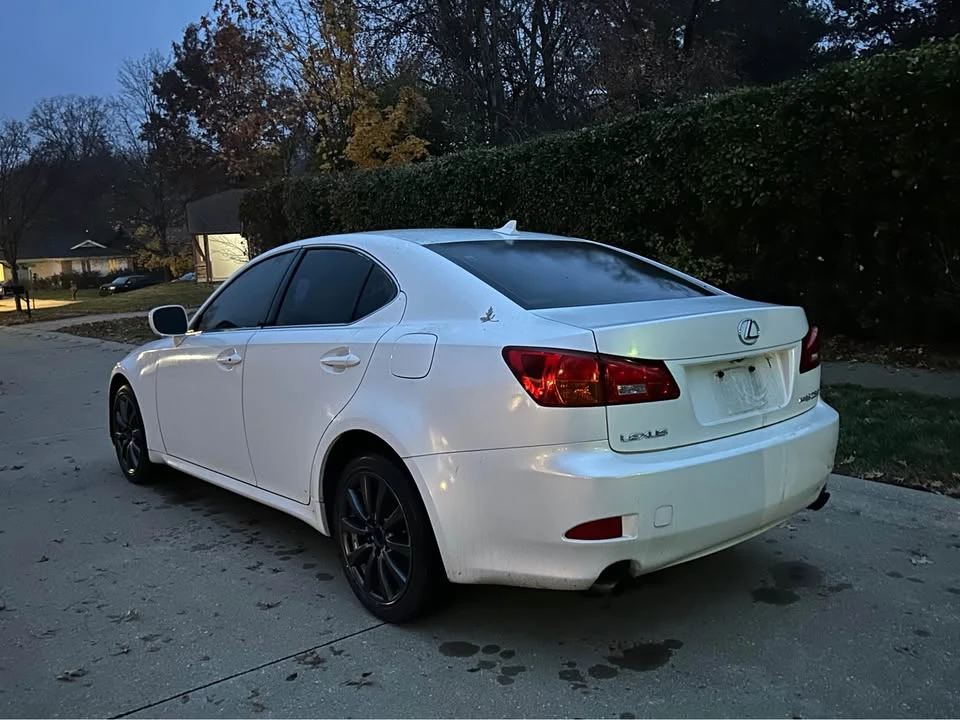2007 Lexus IS 2nd Gen - Image 5 of 12
