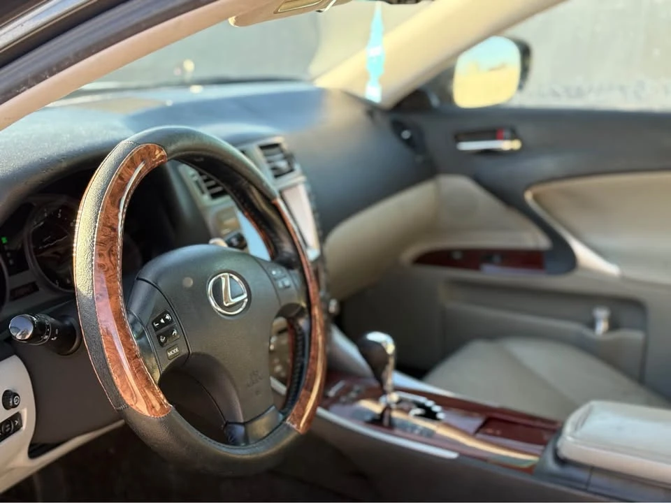 2007 Lexus IS 2nd Gen - Image 2 of 7