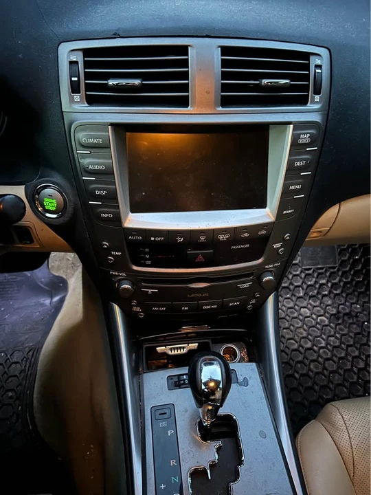 2007 Lexus IS 2nd Gen - Image 9 of 12