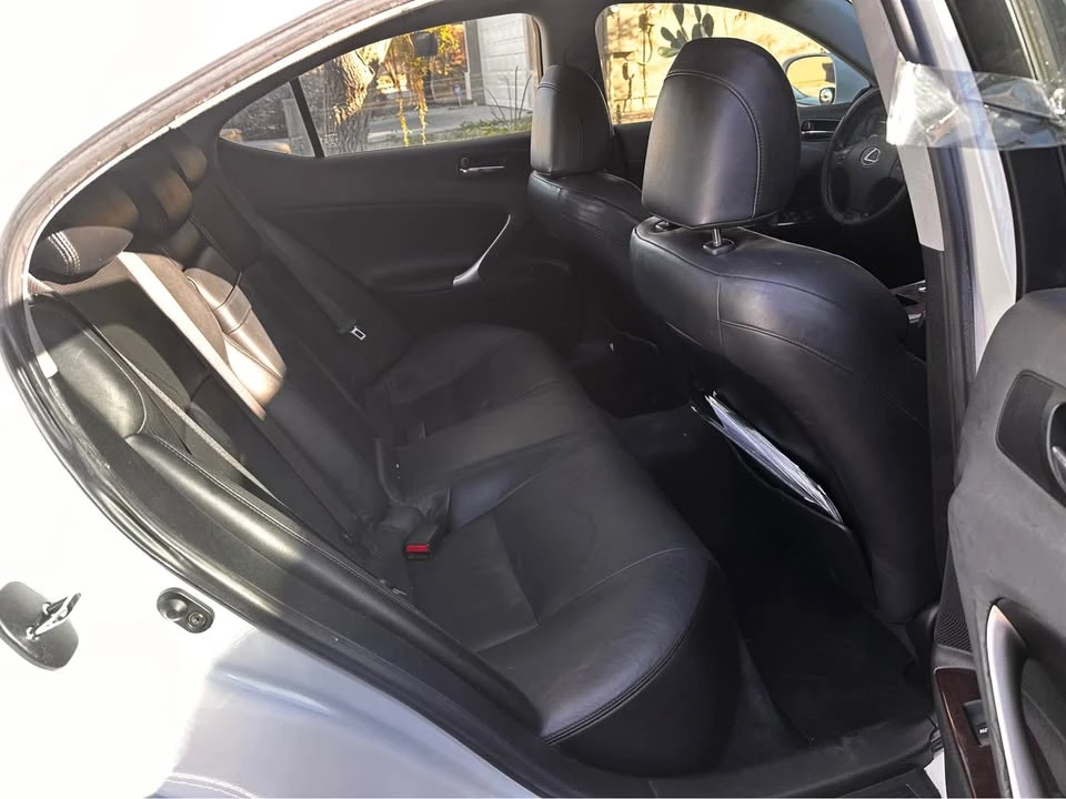 2007 Lexus IS 2nd Gen - Image 9 of 12