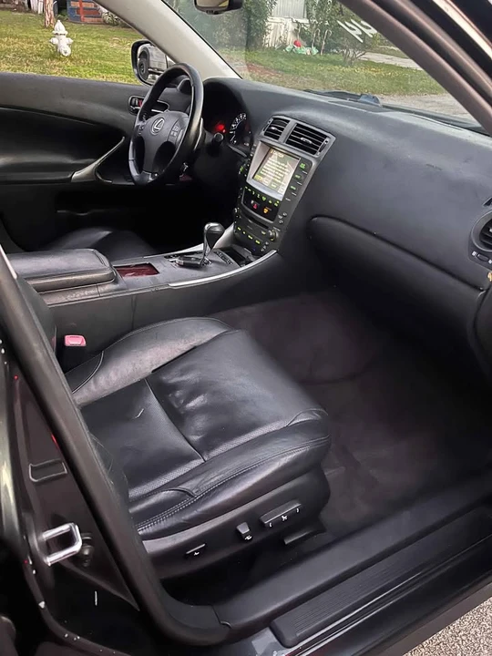 2007 Lexus IS 2nd Gen - Image 2 of 8