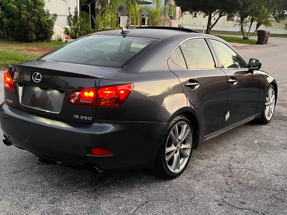 2007 Lexus IS 2nd Gen - Image 4 of 8