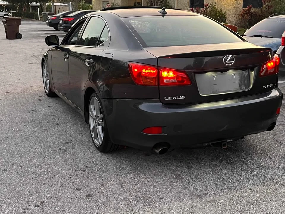 2007 Lexus IS 2nd Gen - Image 5 of 8