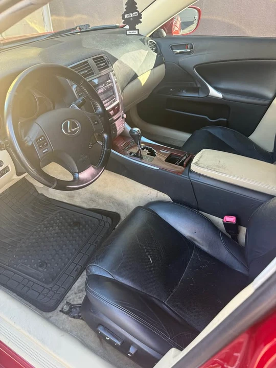 2007 Lexus IS 2nd Gen - Image 10 of 17